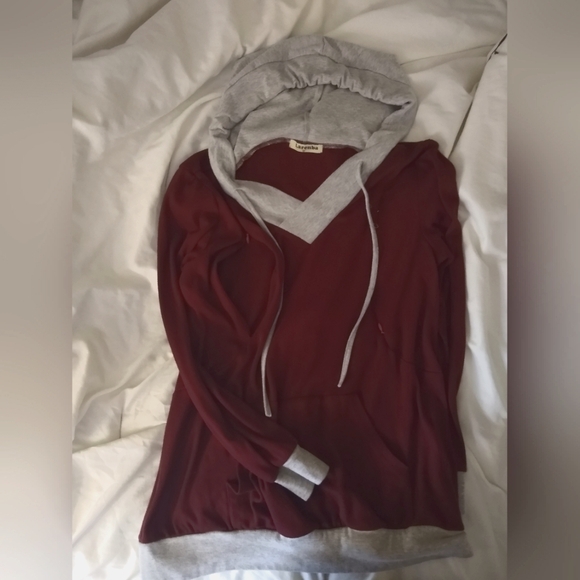 Larenba Nursing Hoodie Sweatshirt - Picture 3 of 3